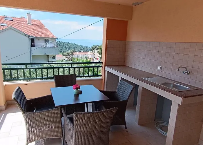 Appartement Garden View Makarska