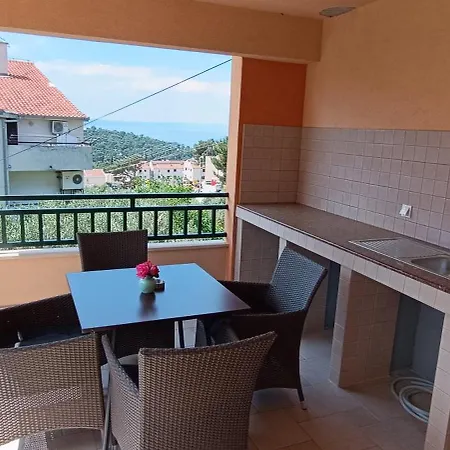 Апартаменты Garden View Макарска
